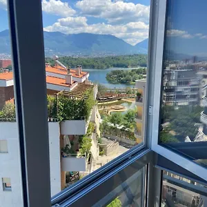 mb-luxury-apartments.hotels-in-tirana.com/